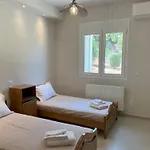 The Theologos Tatil Evi *